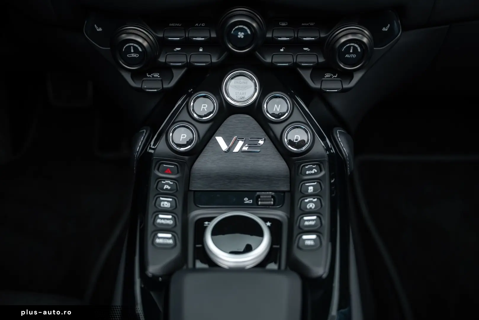 ASTON MARTIN V12 Vantage Roadster TOP GEPFLEGT CARBON SEAT