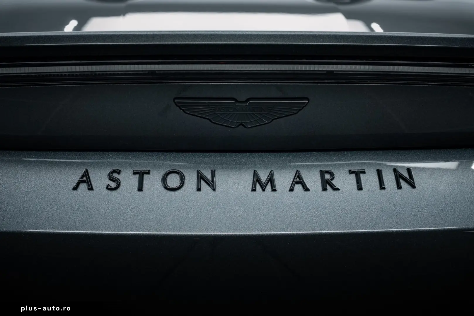 ASTON MARTIN V12 Vantage Roadster TOP GEPFLEGT CARBON SEAT