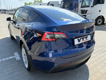 Tesla Model Y Max Range Dual AWD Long Range