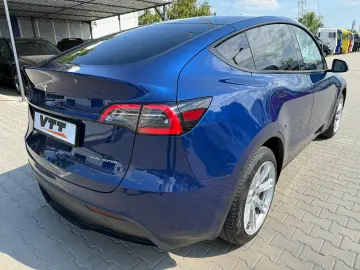 Tesla Model Y Max Range Dual AWD Long Range