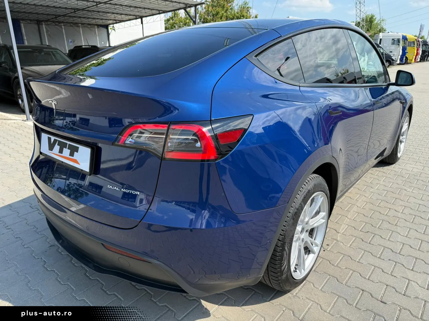 Tesla Model Y Max Range Dual AWD Long Range