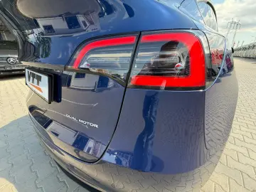 Tesla Model Y Max Range Dual AWD Long Range