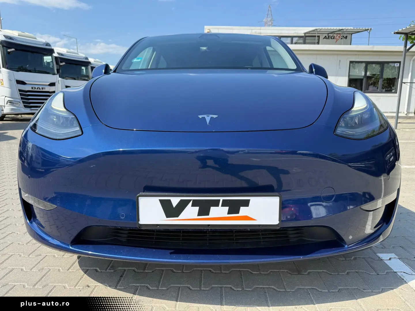 Tesla Model Y Max Range Dual AWD Long Range