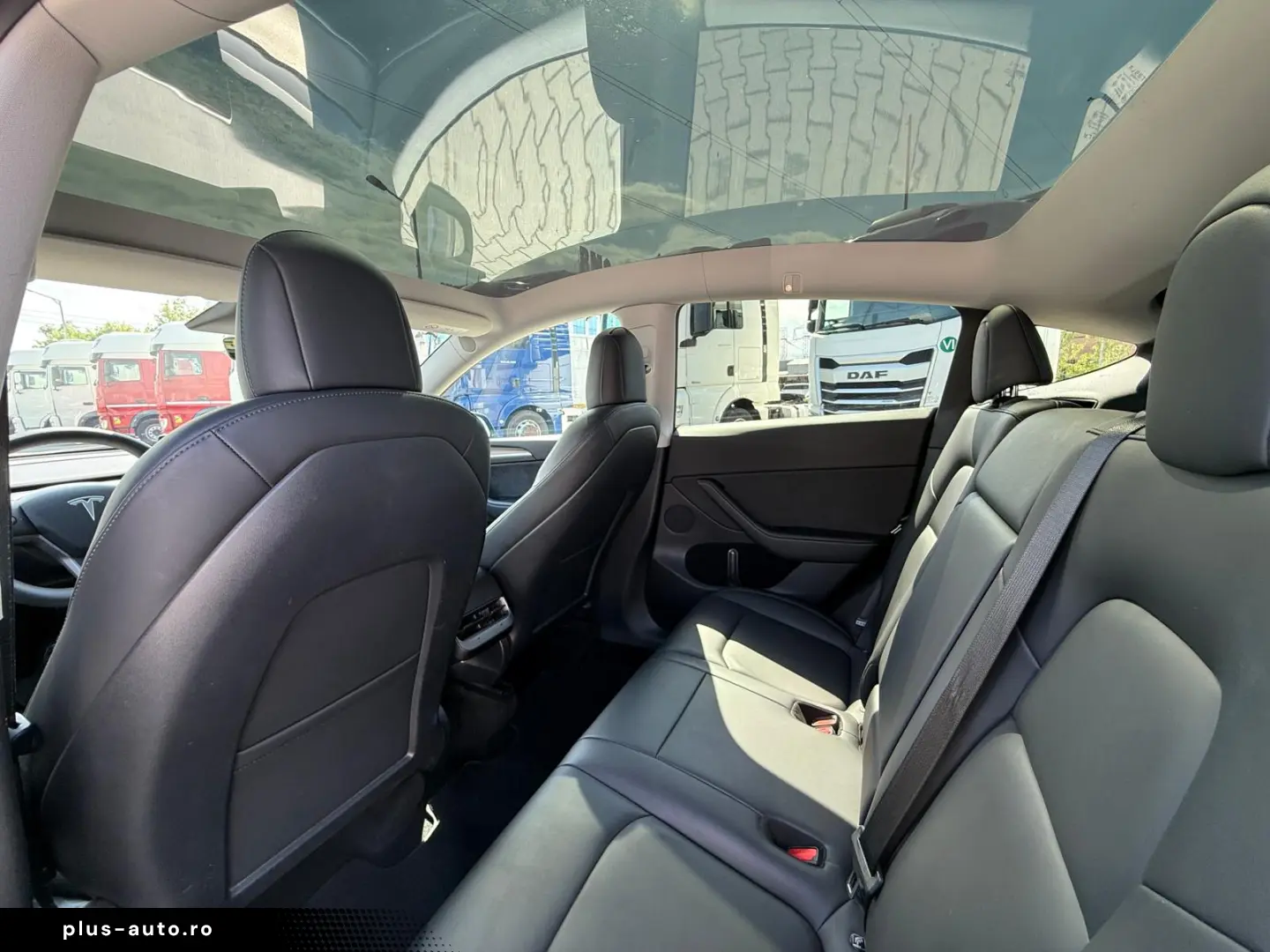 Tesla Model Y Max Range Dual AWD Long Range