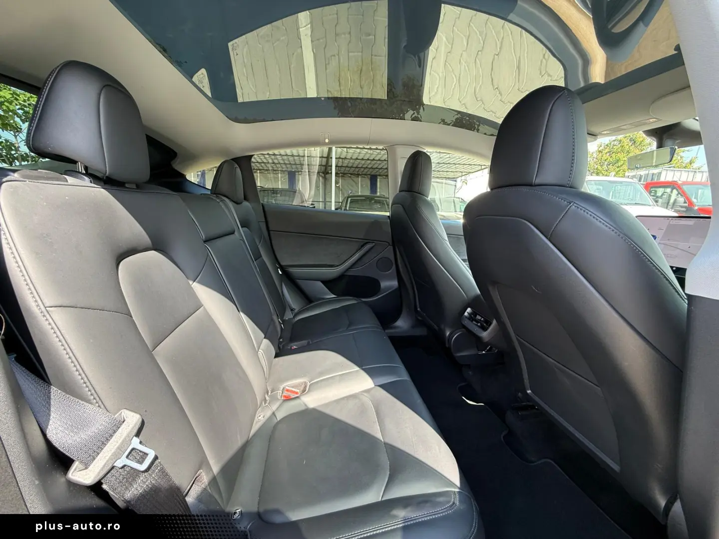 Tesla Model Y Max Range Dual AWD Long Range