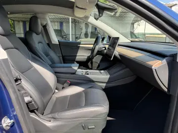 Tesla Model Y Max Range Dual AWD Long Range