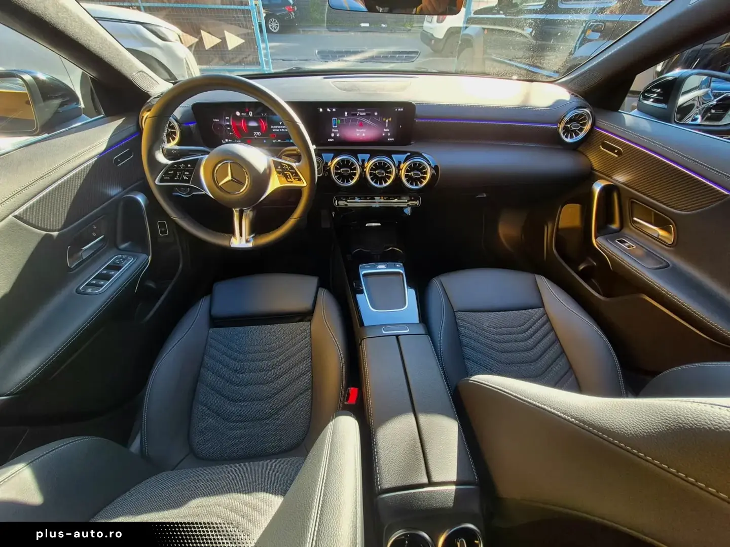 Mercedes Benz CLA 200 2024