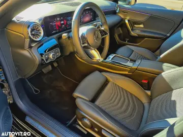 Mercedes Benz CLA 200 2024
