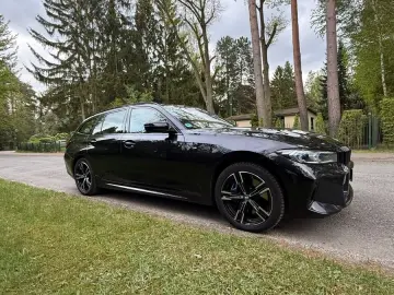 BMW 330e xDrive Touring Automatic -