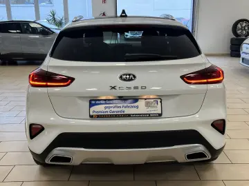 KIA XCeed Platinum Edition Plug-in Pano LED JBL