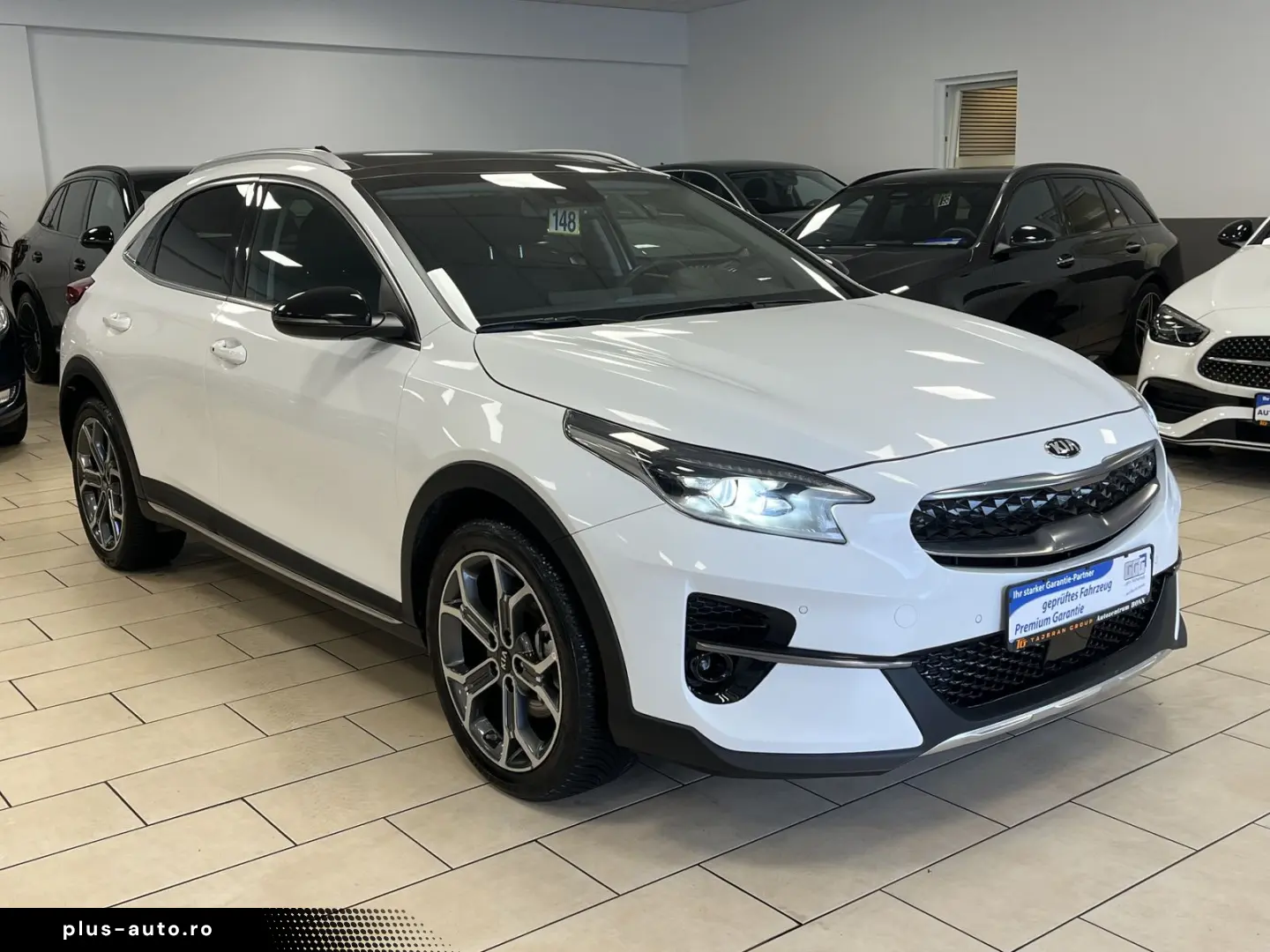 KIA XCeed Platinum Edition Plug-in Pano LED JBL