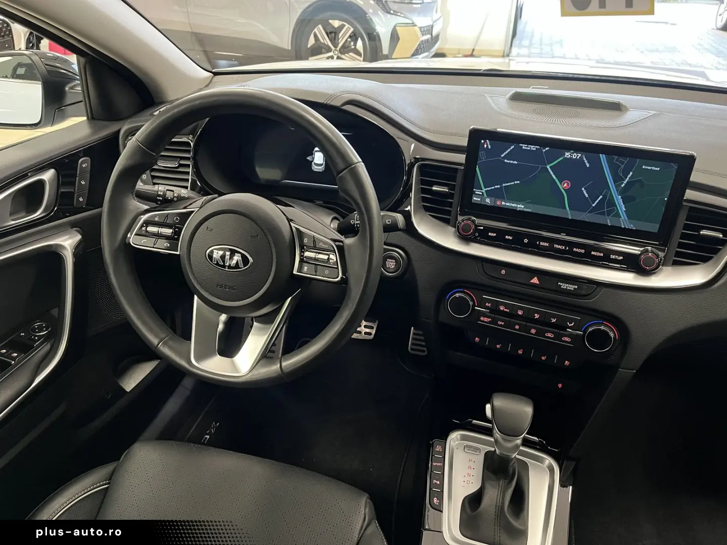 KIA XCeed Platinum Edition Plug-in Pano LED JBL