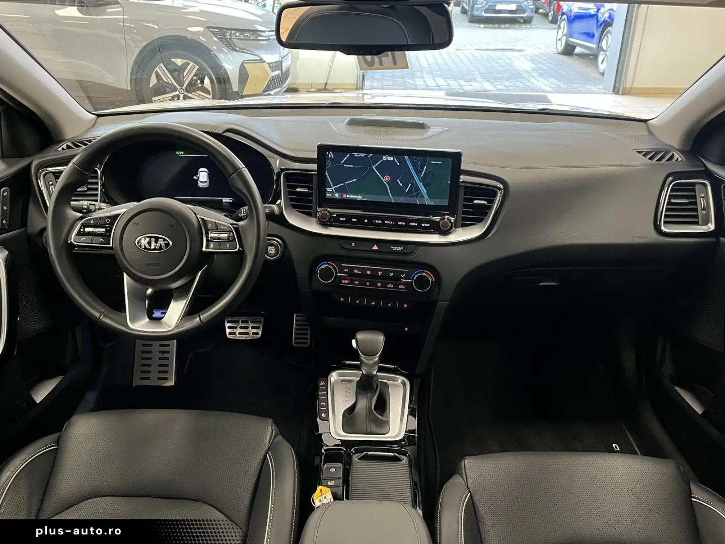 KIA XCeed Platinum Edition Plug-in Pano LED JBL
