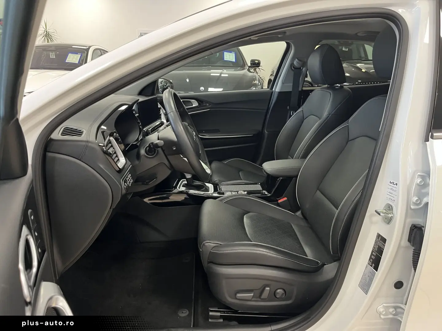 KIA XCeed Platinum Edition Plug-in Pano LED JBL