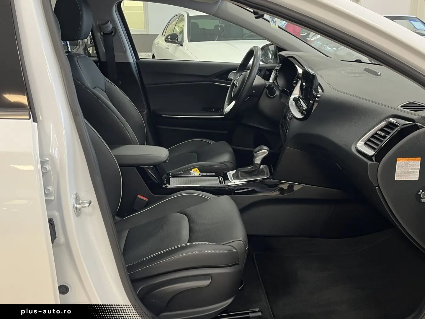 KIA XCeed Platinum Edition Plug-in Pano LED JBL