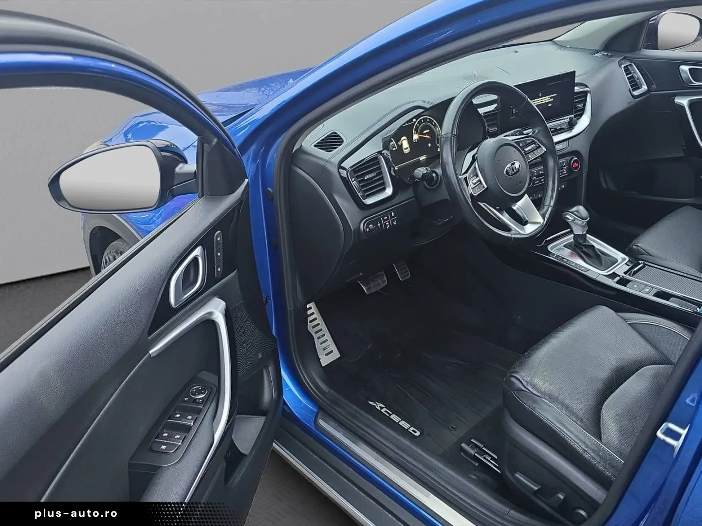 KIA XCeed 1.6 T DCT PLATINUM  GLASDACH LEDER