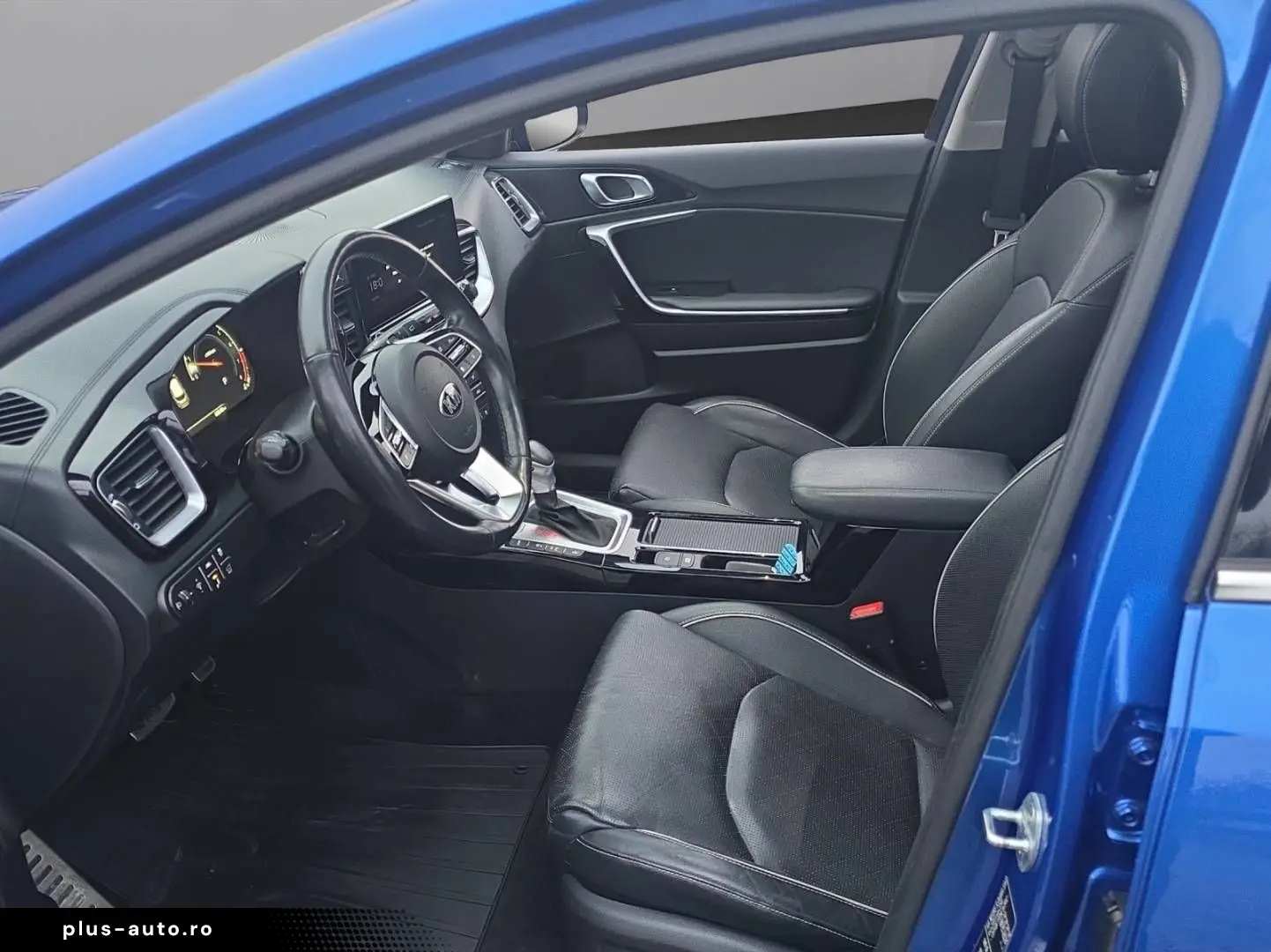 KIA XCeed 1.6 T DCT PLATINUM  GLASDACH LEDER