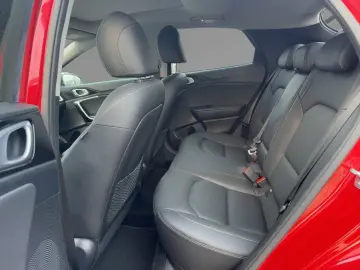 KIA XCEED 1.5T Platinum Glasdach LED Kamera Navi