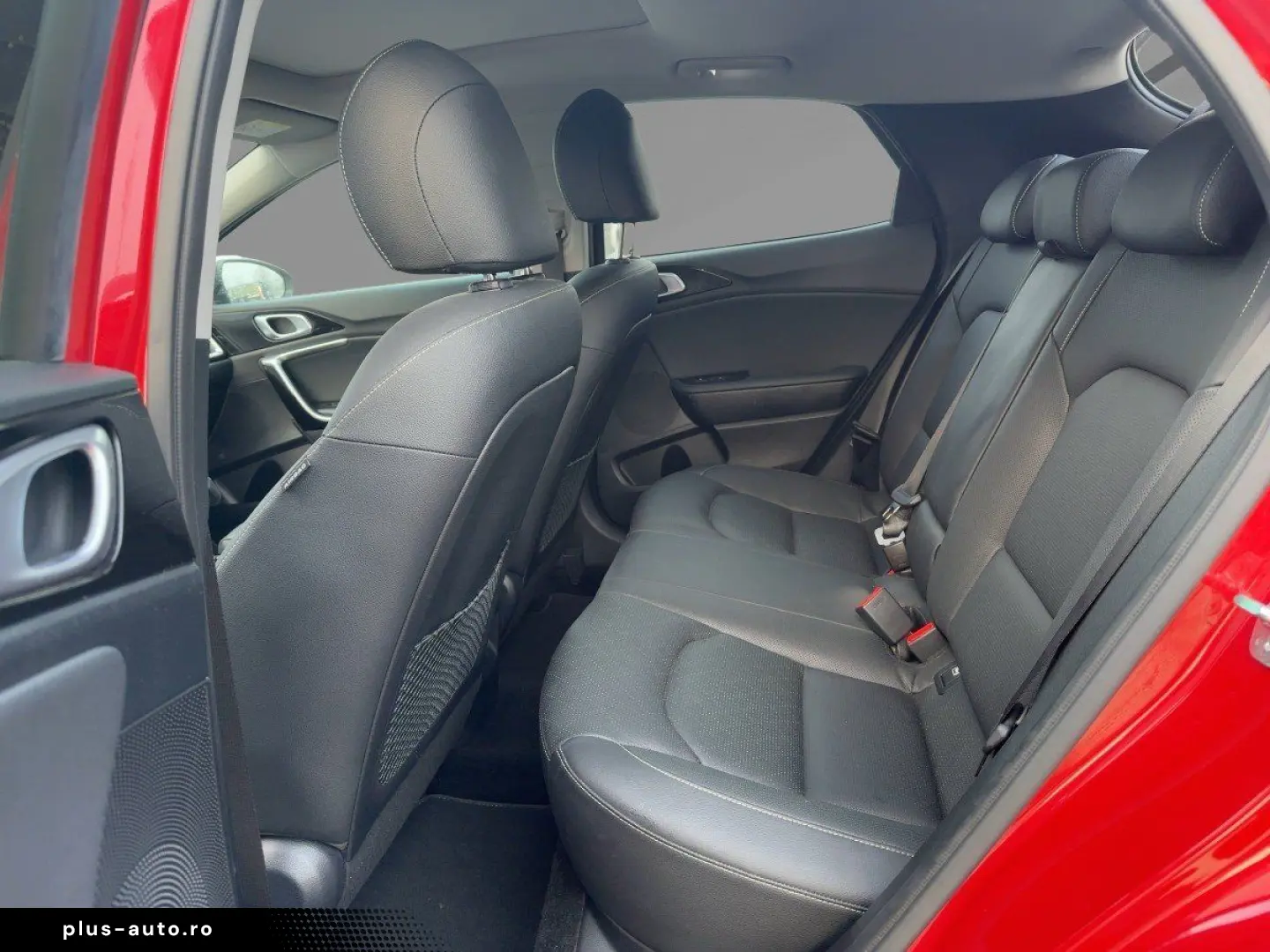 KIA XCEED 1.5T Platinum Glasdach LED Kamera Navi