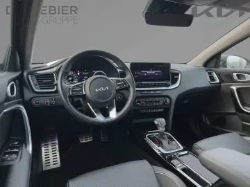 KIA XCEED 1.5T Platinum Glasdach LED Kamera Navi