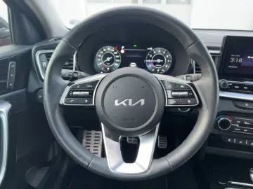 KIA XCEED 1.5T Platinum Glasdach LED Kamera Navi