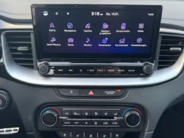 KIA XCEED 1.5T Platinum Glasdach LED Kamera Navi