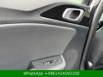 KIA XCeed Platinum Edition AHK ACC PANO JBL KAMERA