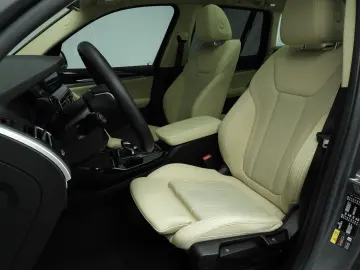 BMW X3 xDrive30e   LED   navi   Schiebedach   Sports