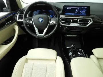 BMW X3 xDrive30e   LED   navi   Schiebedach   Sports