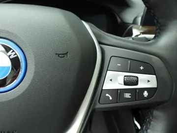 BMW X3 xDrive30e   LED   navi   Schiebedach   Sports