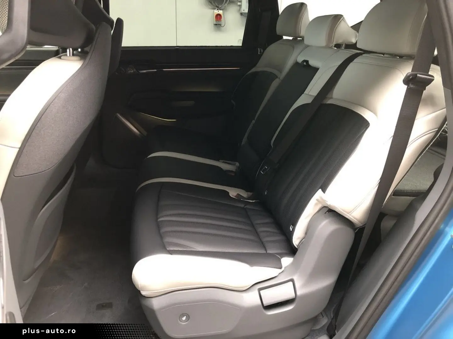 KIA EV9 99kWh AWD GTLine Launch  -24%  7S