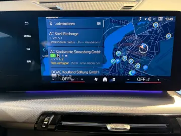 BMW X1 25 e xDr M SPORT LEDer AL SPUR KAM STANDKLIMA