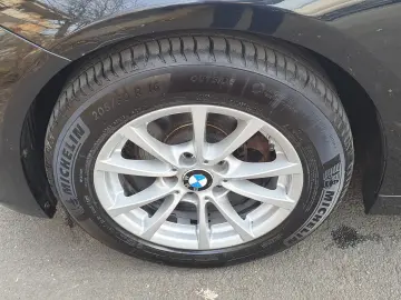 BMW Seria 3 318d xDrive Advantage