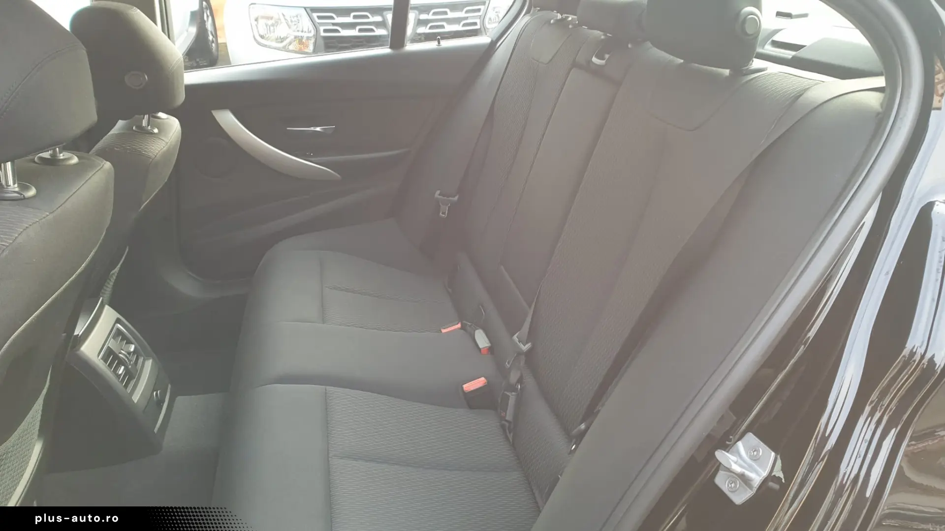 BMW Seria 3 318d xDrive Advantage
