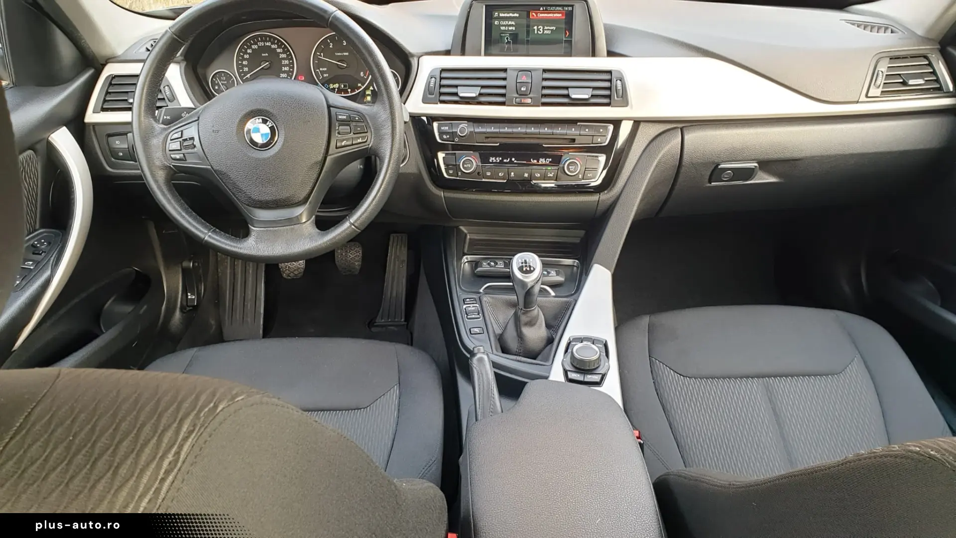 BMW Seria 3 318d xDrive Advantage