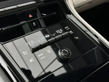 PORSCHE Panamera 4S E-Hybrid PANO BOSE Soft-Close