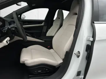 PORSCHE Panamera 4S E-Hybrid PANO BOSE Soft-Close