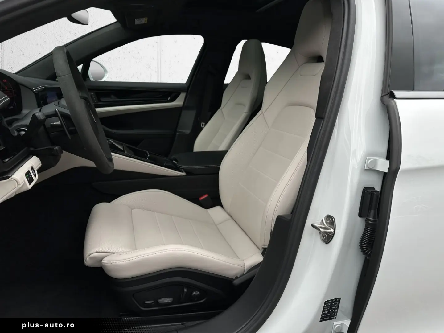 PORSCHE Panamera 4S E-Hybrid PANO BOSE Soft-Close