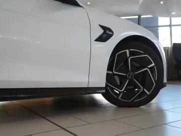 BYD SEAL RWD DESIGN 82 5 KWH NAVI LED SPORT PANO. SH