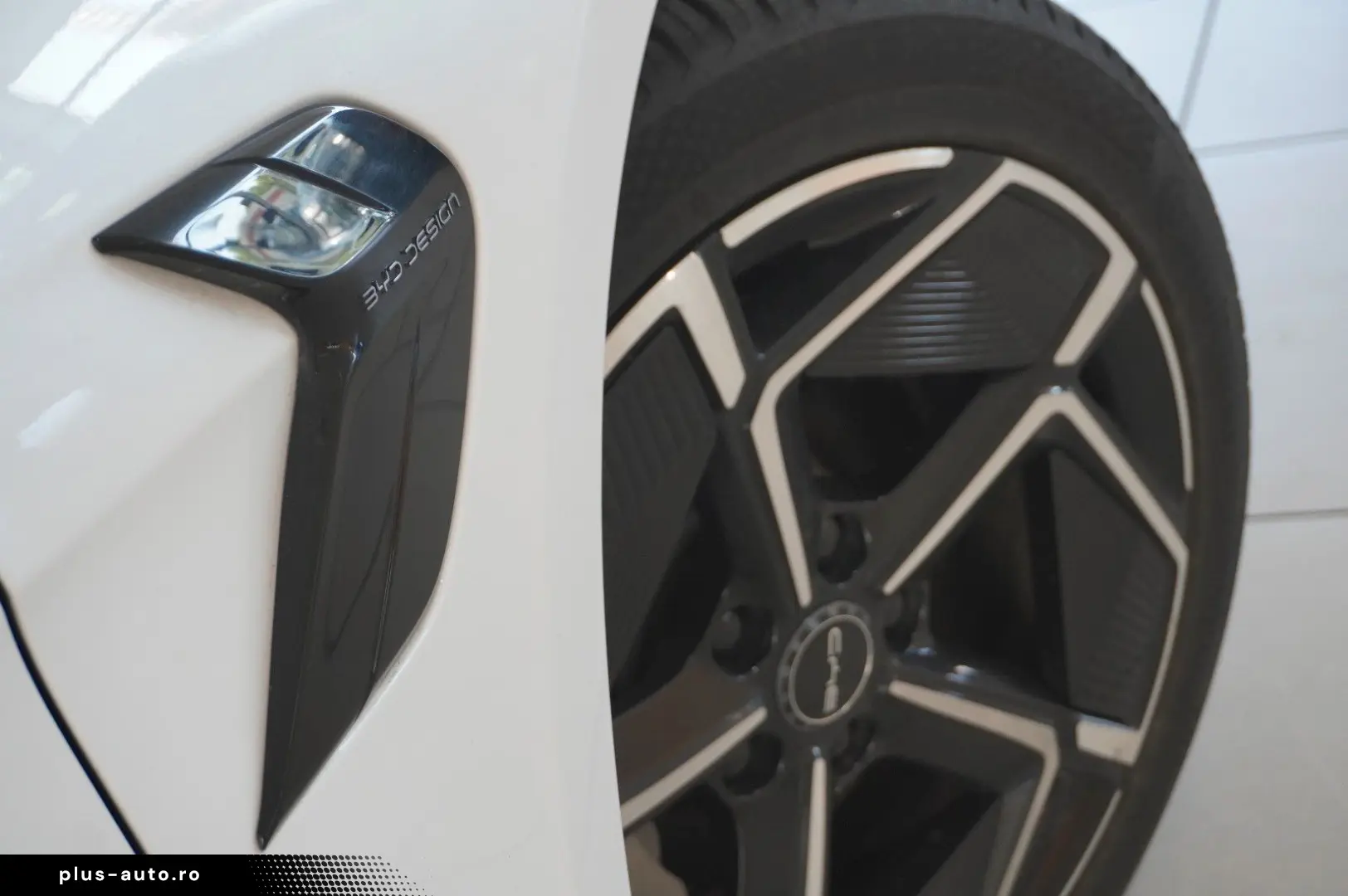BYD SEAL RWD DESIGN 82 5 KWH NAVI LED SPORT PANO. SH