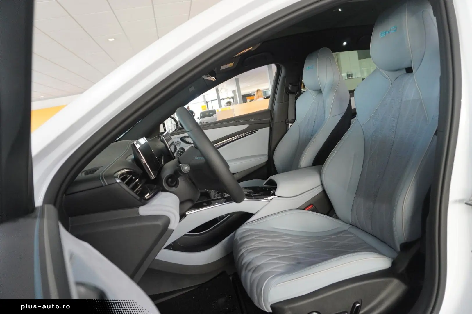 BYD SEAL RWD DESIGN 82 5 KWH NAVI LED SPORT PANO. SH