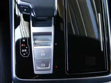 AUDI Q7 50 TDI quattro S line B&O