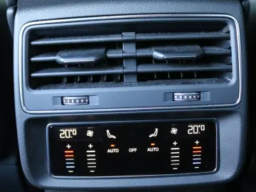 AUDI Q7 50 TDI quattro S line B&O