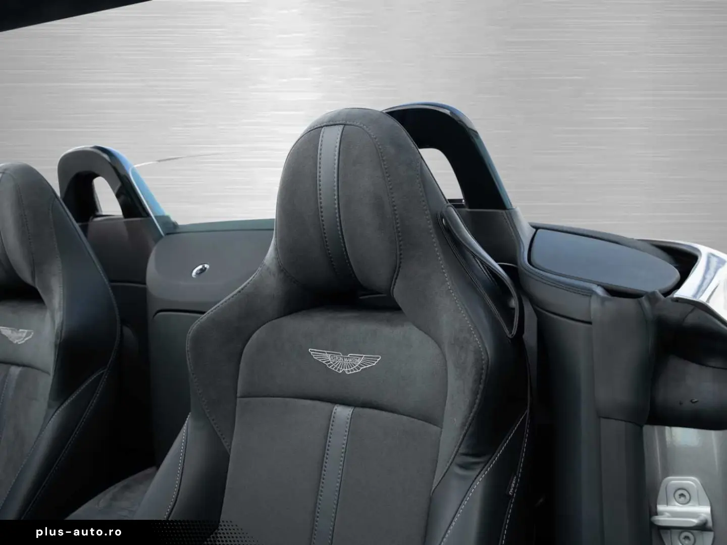 ASTON MARTIN V8 Vantage Roadster F1 Edition Q Special Farbe