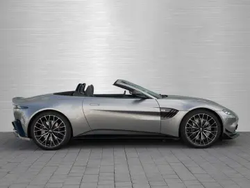 ASTON MARTIN V8 Vantage Roadster F1 Edition Q Special Farbe