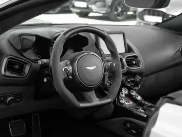 ASTON MARTIN V8 Vantage Roadster F1 Edition Q Special Farbe