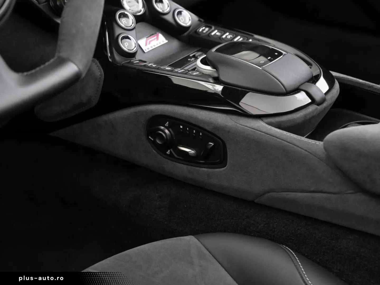 ASTON MARTIN V8 Vantage Roadster F1 Edition Q Special Farbe
