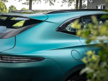 ASTON MARTIN DBX707 Ceramic Brakes   23 Inch   4x Vent.Seats