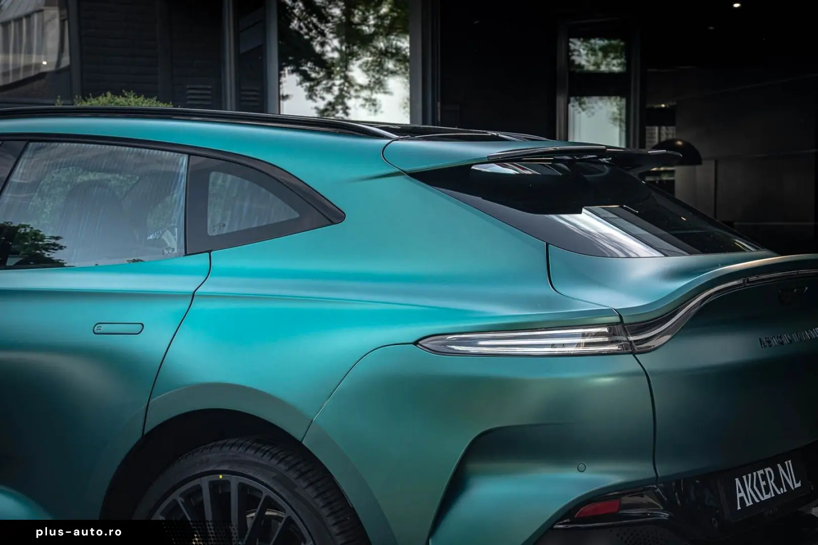 ASTON MARTIN DBX707 Ceramic Brakes   23 Inch   4x Vent.Seats