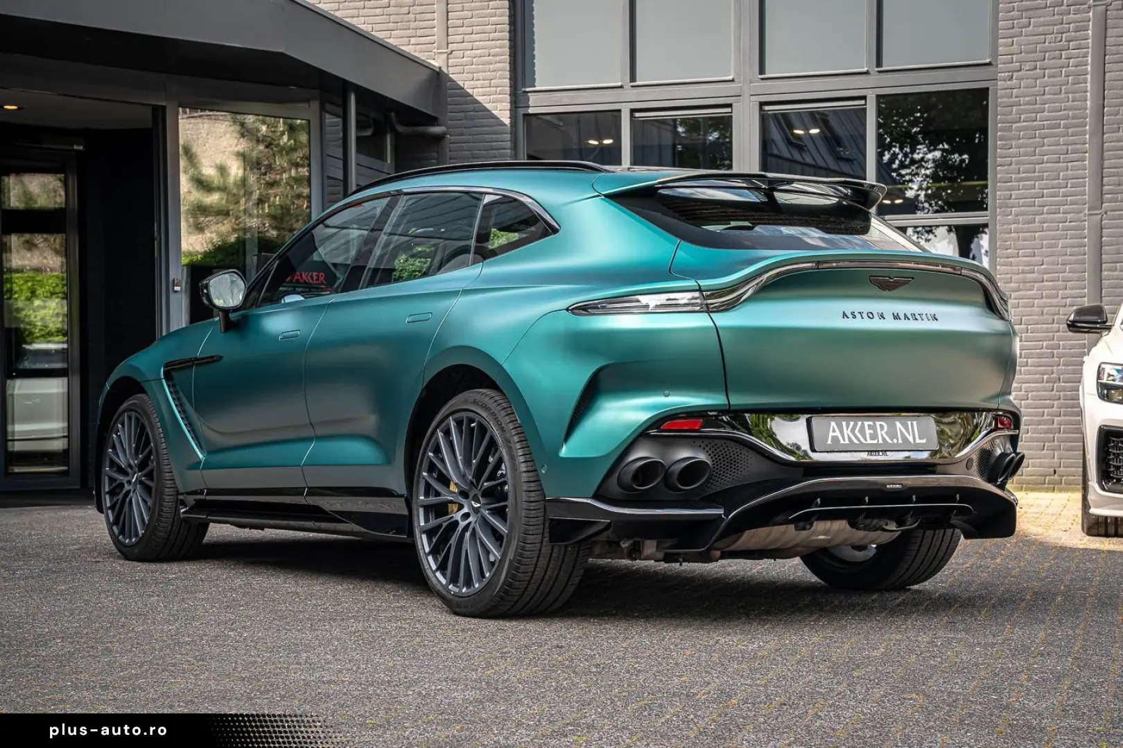 ASTON MARTIN DBX707 Ceramic Brakes   23 Inch   4x Vent.Seats